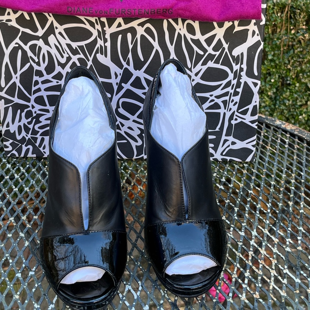 Diane Von Furstenberg Black Patent Leather Heels